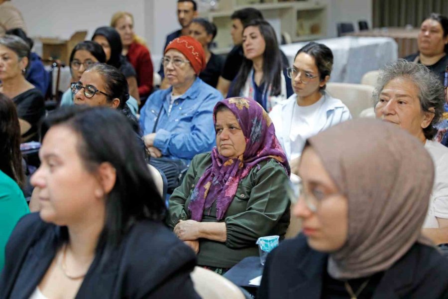 Alanya Belediyesi’nden Kanser Tarama Semineri