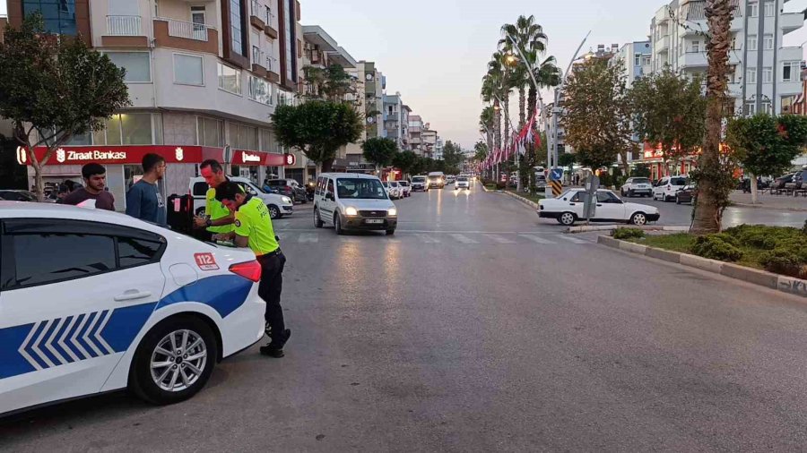 Yaya Geçidinde Kamyonetin Çarptığı Şahıs Yaralandı