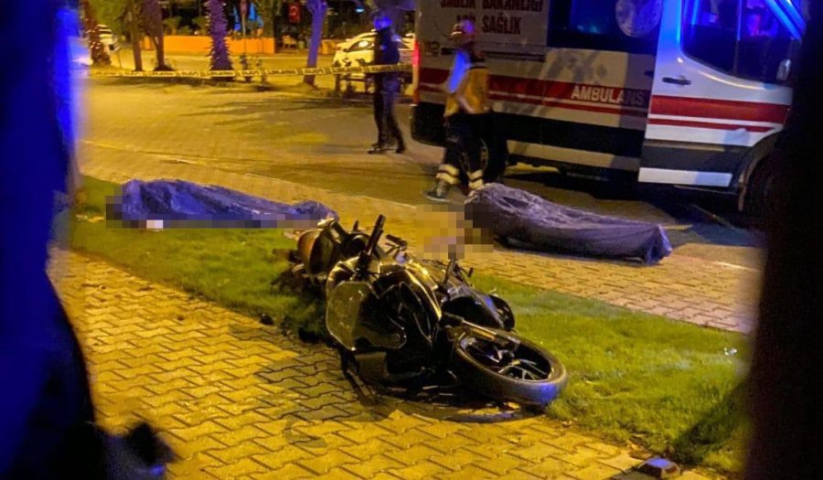 Mersin’de Motosiklet Ağaca Çarptı: 2 Ölü