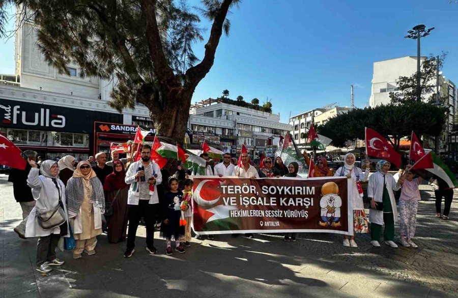 Antalya’da Hekim Ve Sağlık Çalışanlarından ‘sessiz Yürüyüş’