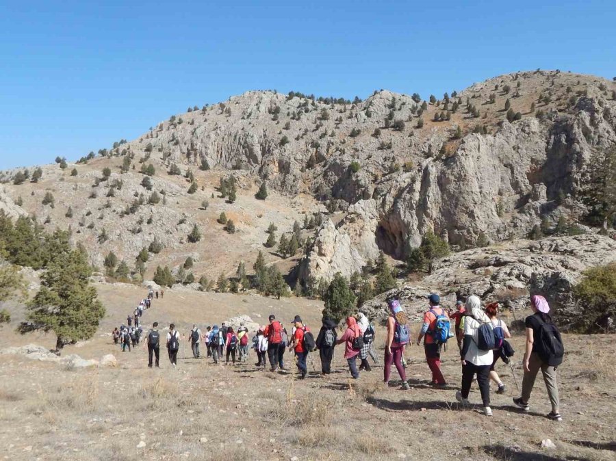 Konya Büyükşehir Tarihi Yürüyüş Rotalarıyla Turizme Katkı Sağlıyor