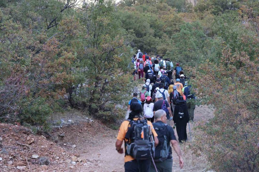 Konya Büyükşehir Tarihi Yürüyüş Rotalarıyla Turizme Katkı Sağlıyor