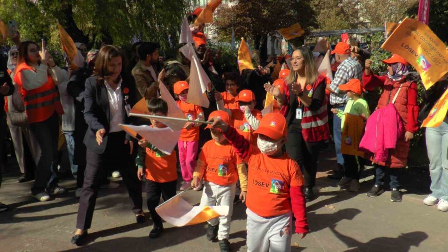 Kayseri’de Lösemili Çocuklar Hem Eğlendi Hem Moral Buldu