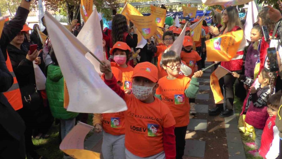 Kayseri’de Lösemili Çocuklar Hem Eğlendi Hem Moral Buldu