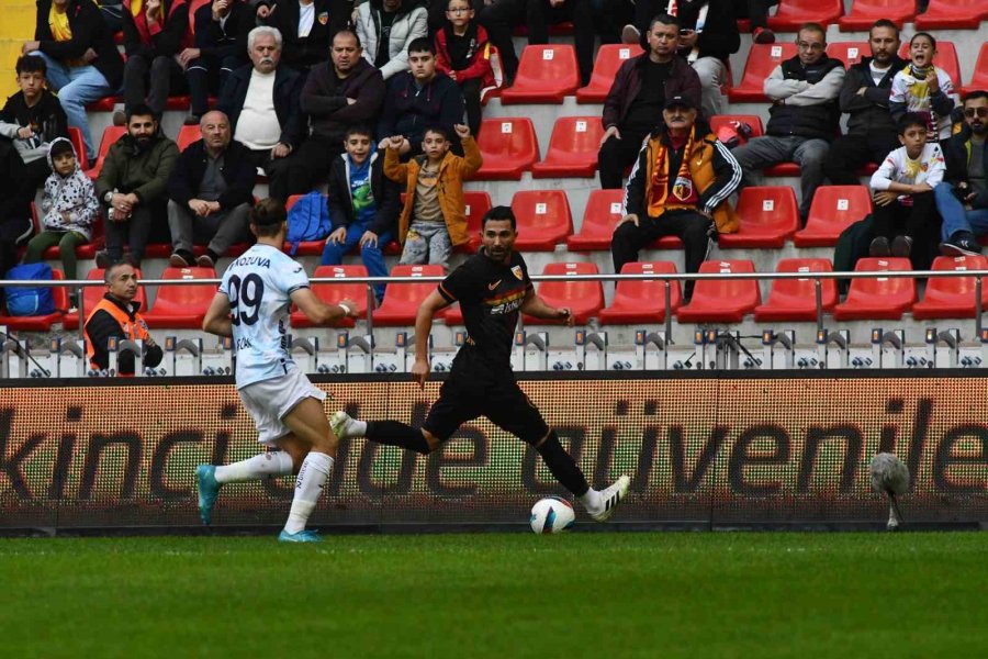 Trendyol Süper Lig: Kayserispor: 0 - Adana Demirspor: 0 (ilk Yarı)