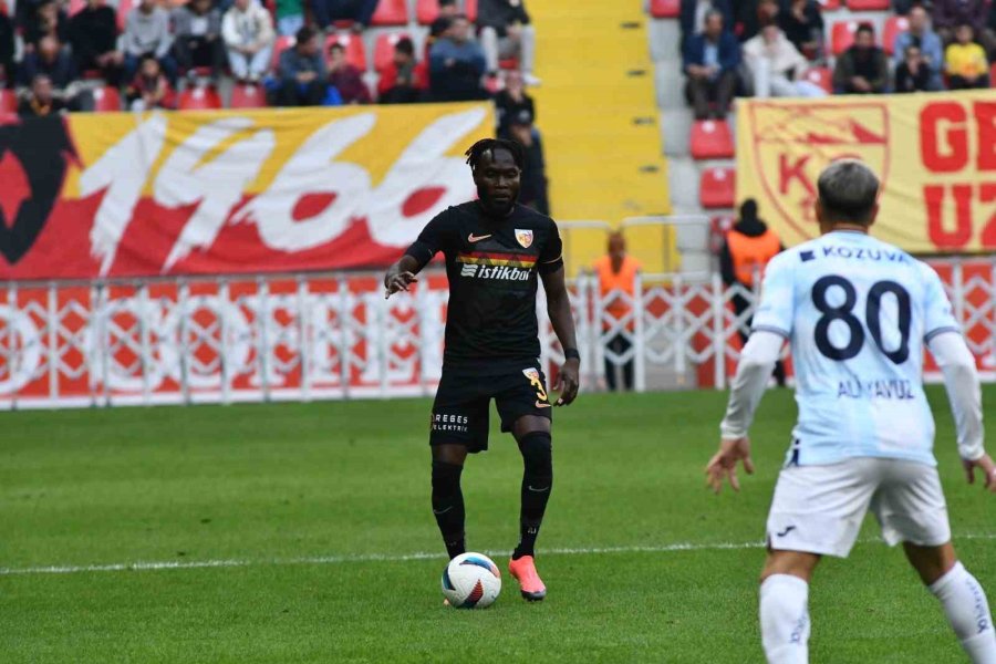 Trendyol Süper Lig: Kayserispor: 0 - Adana Demirspor: 0 (ilk Yarı)