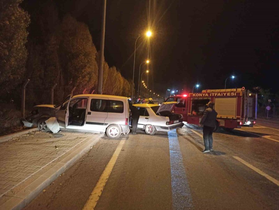 Konya’da Hafif Ticari Araç İle Otomobil Çarpıştı: 2 Yaralı