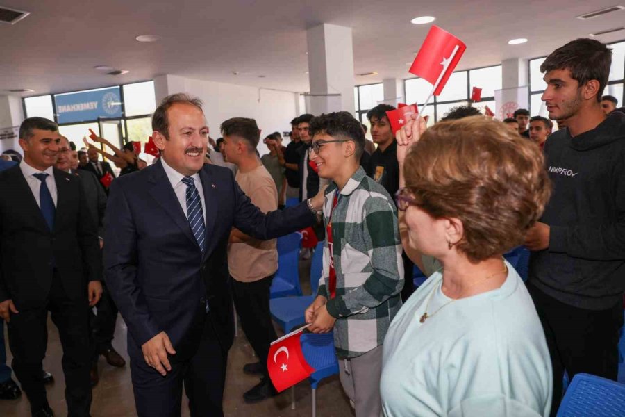 Vali Pehlivan: "ya Yaşayarak Öğreneceğiz Ya Da Yaşayanlardan Öğreneceğiz"