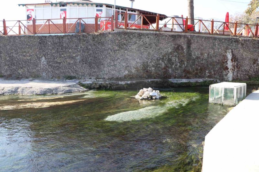 Sakaryabaşı’ndaki Kuraklık Vatandaşları Tedirgin Etmeye Devam Ediyor