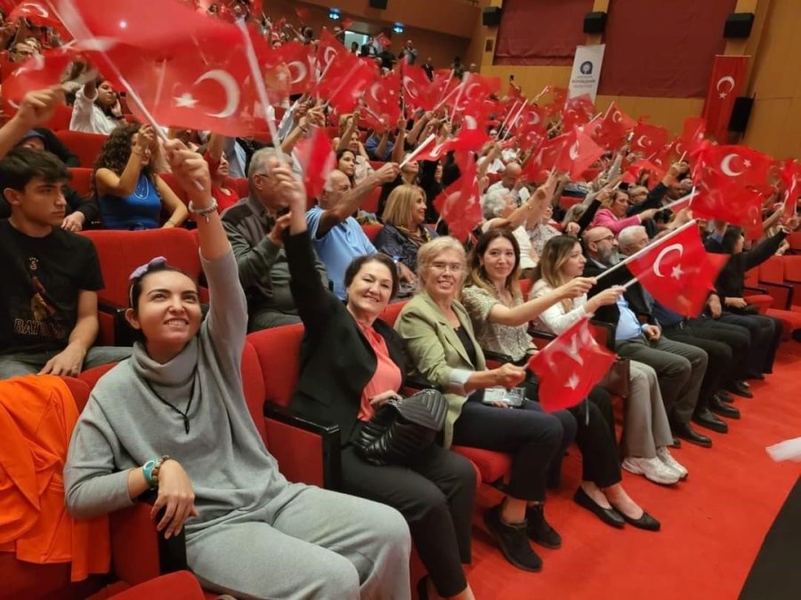 Kemer’de Geleceğin Müzisyenlerinden Konser