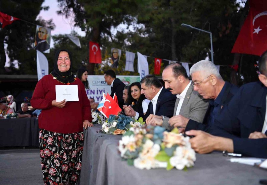 En İyi Patlıcan Yemeği Yarışmasının Kazananı ‘karnıyarık’ Oldu