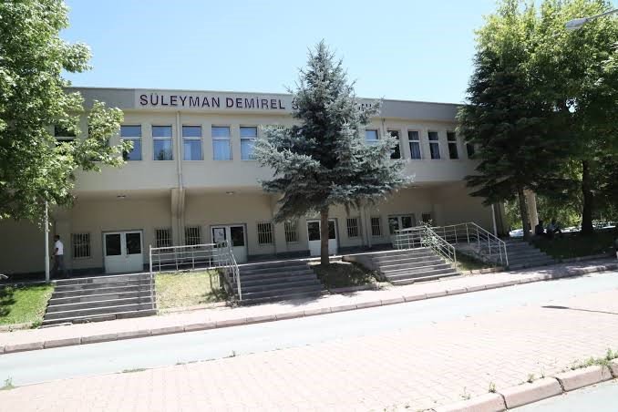 Emektar Spor Salonu Kapılarını Kapattı