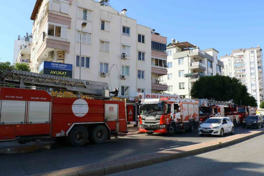 İş Yerinde Yangın İtfaiyeyi Alarma Geçirdi