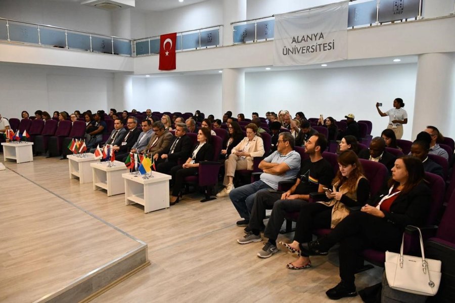 Alanya Üniversitesi’nden, Eğitimde Uluslararası Kültürel Kaynaşmaya Katkı