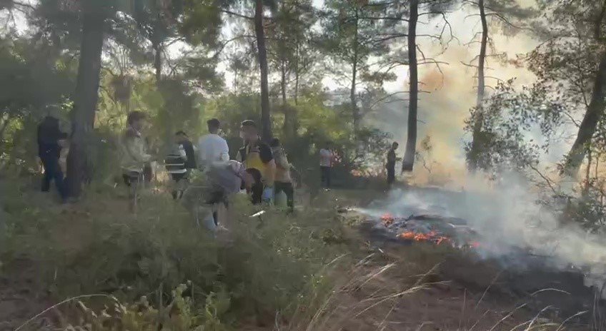 Antalya’da Hava Aracı Ormanlık Alana Düşüp İnfilak Etti