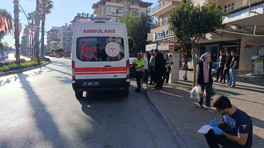 Motosiklet Otomobille Çarpıştı: 1 Yaralı