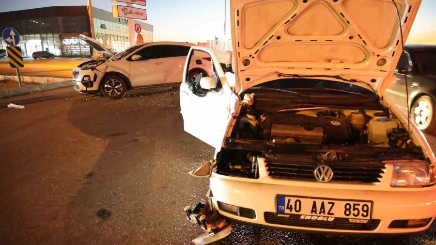 Aksaray’da Otomobil İle Cip Çarpıştı: 1 Yaralı