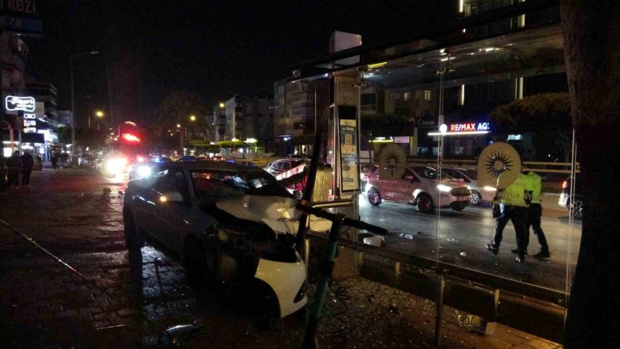 Ortalığı Savaş Alanına Çevirdi, Kazadan Burnu Bile Kanamadan Çıktı