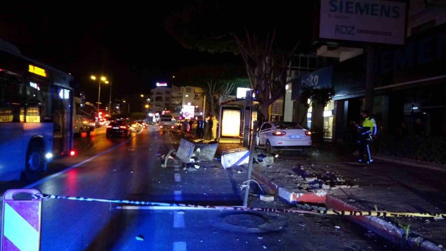 Ortalığı Savaş Alanına Çevirdi, Kazadan Burnu Bile Kanamadan Çıktı