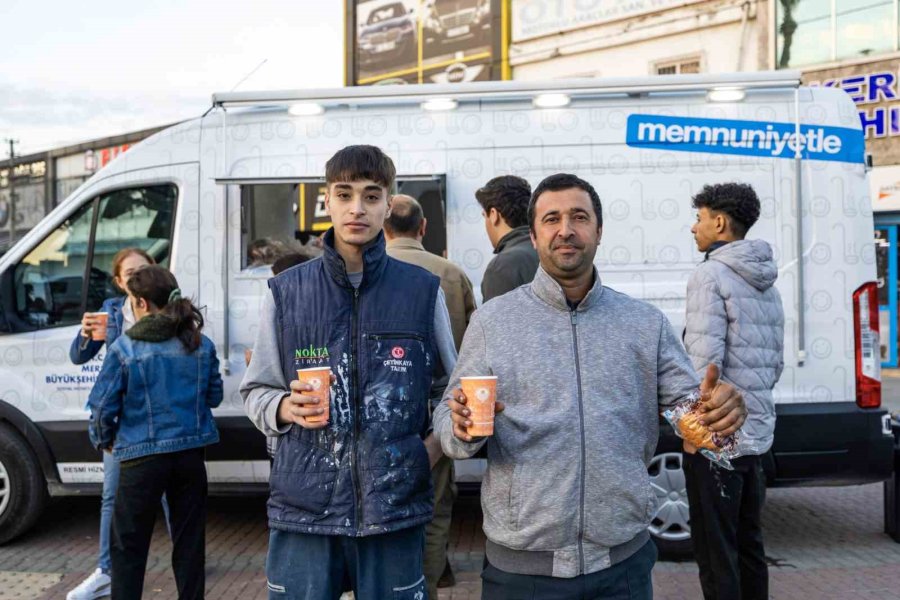 Mersin’de ’1 Ekmek, 1 Çorba’ Projesi Yeniden Başladı