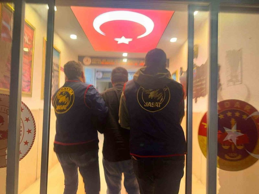 Mersin’de Aranan Şahıslar Operasyonu: 31 Tutuklama