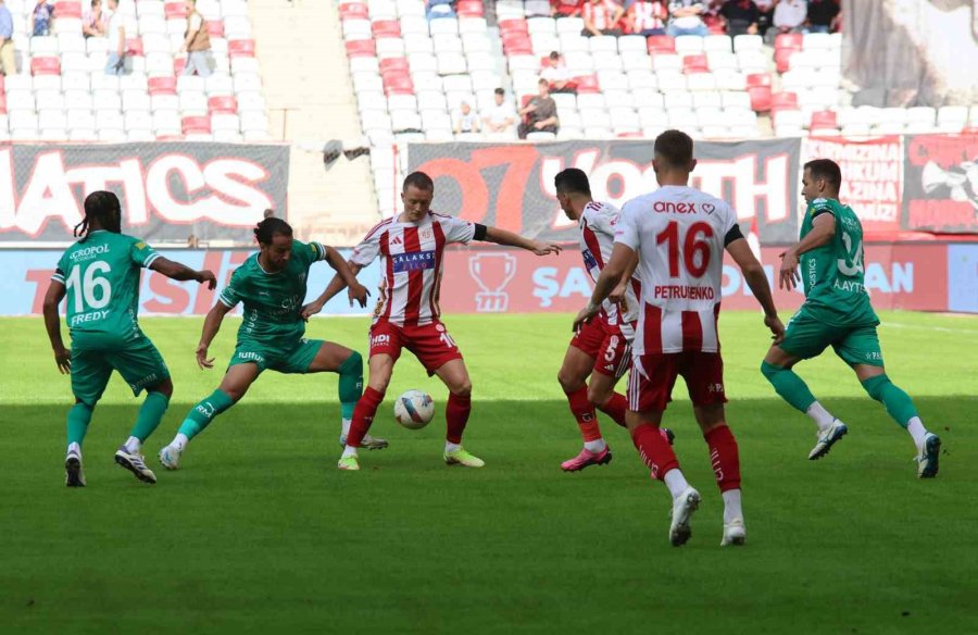 Trendyol Süper Lig: Antalyaspor: 3 - Bodrum Fk: 1 (ilk Yarı)