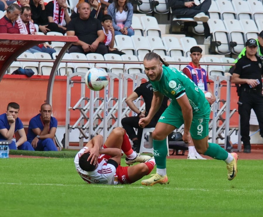 Trendyol Süper Lig: Antalyaspor: 3 - Bodrum Fk: 1 (ilk Yarı)