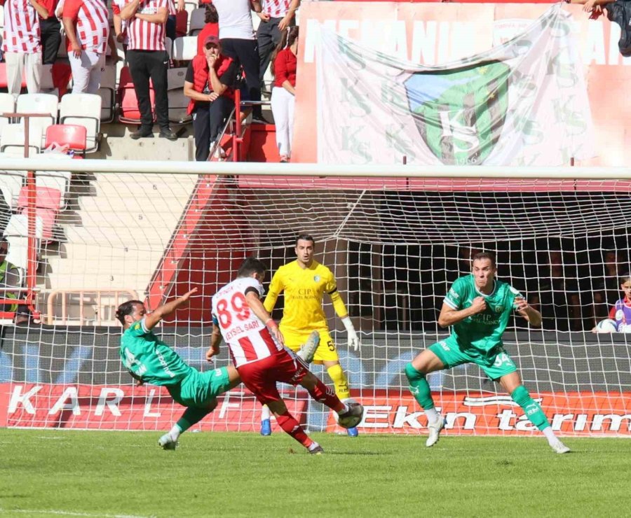 Trendyol Süper Lig: Antalyaspor: 3 - Bodrum Fk: 1 (ilk Yarı)