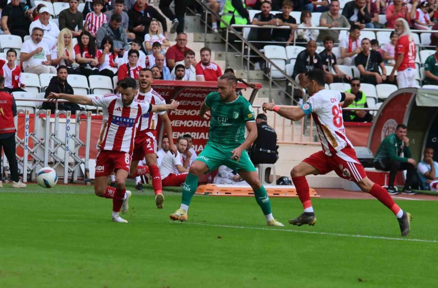 Trendyol Süper Lig: Antalyaspor: 3 - Bodrum Fk: 1 (ilk Yarı)