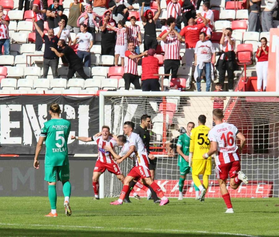 Trendyol Süper Lig: Antalyaspor: 3 - Bodrum Fk: 1 (ilk Yarı)