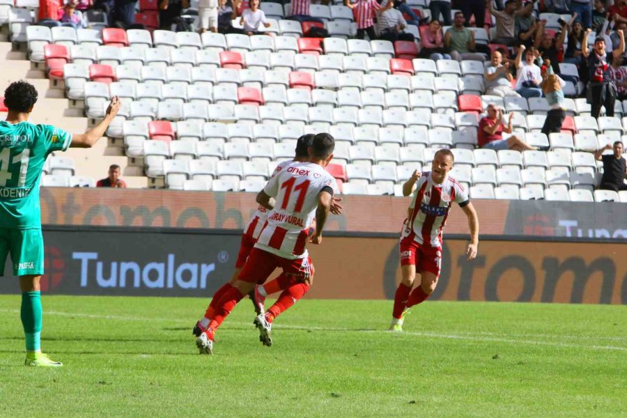 Trendyol Süper Lig: Antalyaspor: 3 - Bodrum Fk: 1 (ilk Yarı)