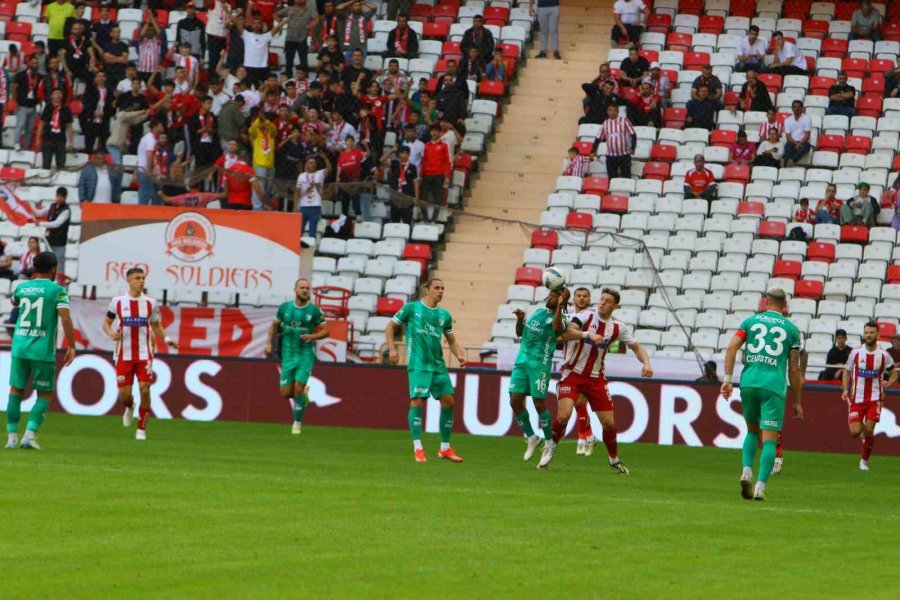 Trendyol Süper Lig: Antalyaspor: 3 - Bodrum Fk: 1 (ilk Yarı)