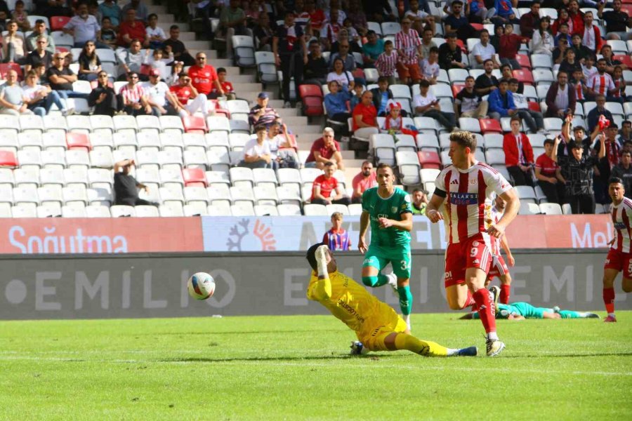 Trendyol Süper Lig: Antalyaspor: 3 - Bodrum Fk: 1 (ilk Yarı)