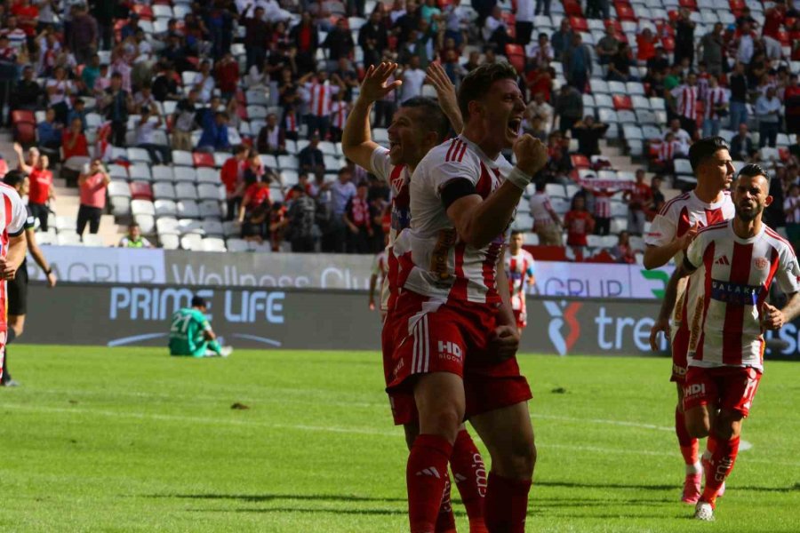 Trendyol Süper Lig: Antalyaspor: 3 - Bodrum Fk: 1 (ilk Yarı)