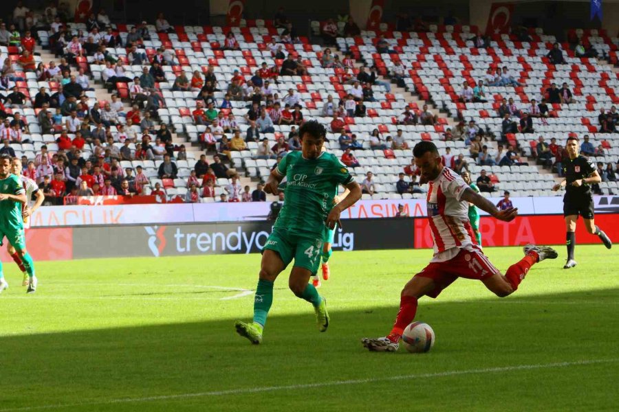 Trendyol Süper Lig: Antalyaspor: 3 - Bodrum Fk: 1 (ilk Yarı)