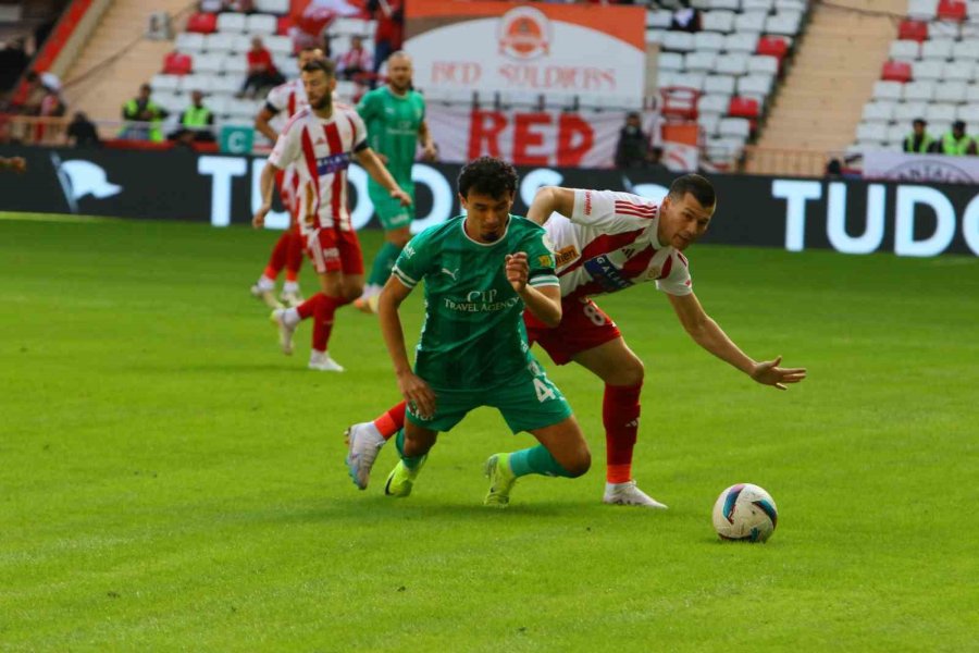 Trendyol Süper Lig: Antalyaspor: 3 - Bodrum Fk: 1 (ilk Yarı)