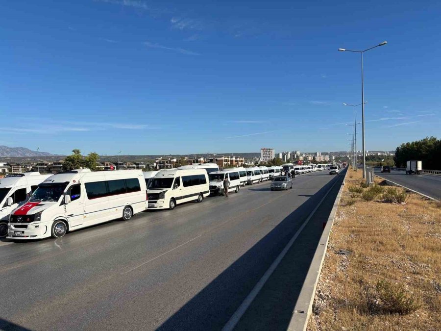 Antalya’da Servis Araçlarına ’c’ Plaka Mecburiyeti Getirildi