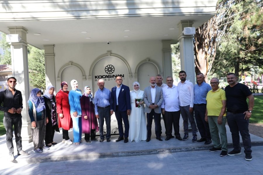 Başkan Çolakbayrakdar, "çiftler, Hayatlarının En Güzel ’evet’ini Daha Güzel Modern Bir Salonda Diyor"