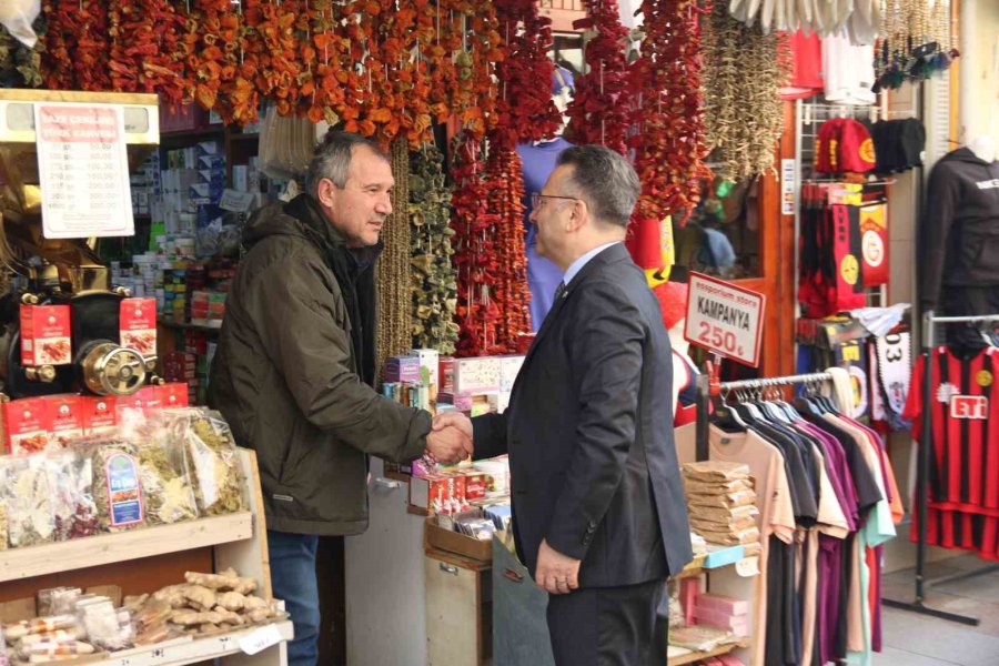 Esnaftan, Ziyaretlerine Gelen Vali Hüseyin Aksoy’a İkram