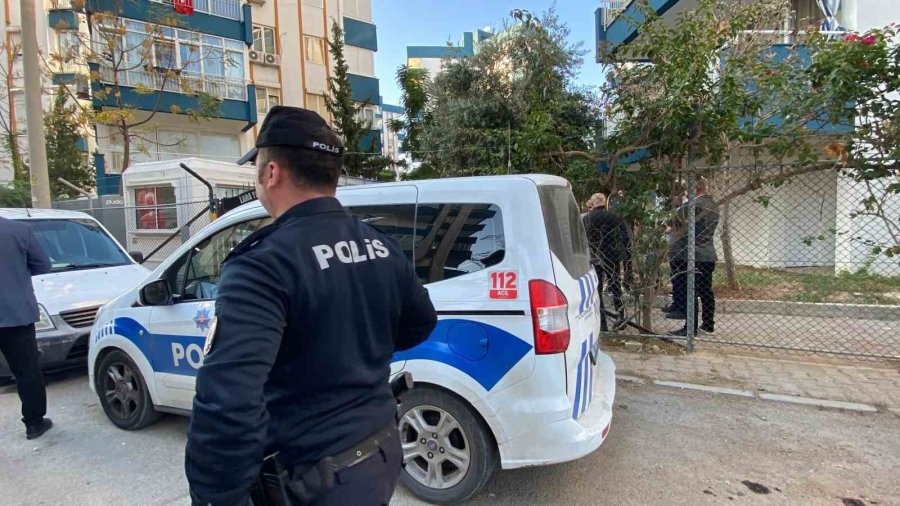 Antalya’da İranlı 3 Kardeş Yaşadıkları Evde Ölü Bulundu