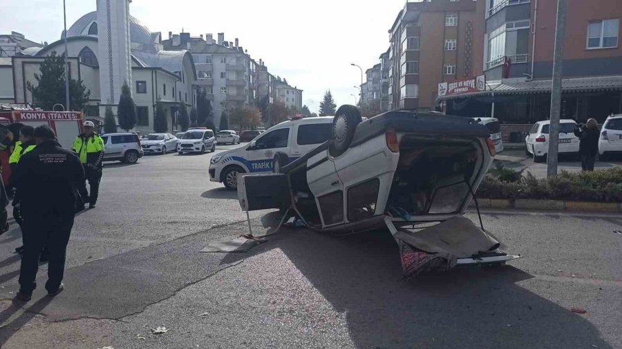 Takla Atan Otomobildeki Dede Torun Yaralandı