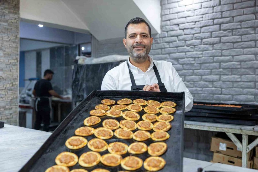 Tarsus Festivali Esnafın Yüzünü Güldürdü