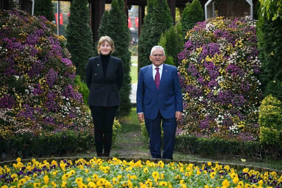 Başkan Büyükkılıç; İngiltere Büyükelçisi Morris’i Konuk Etti