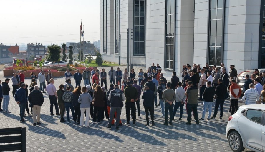 Mersin’de Meskun Mahalde Yangına Müdahale Eğitimi Verildi