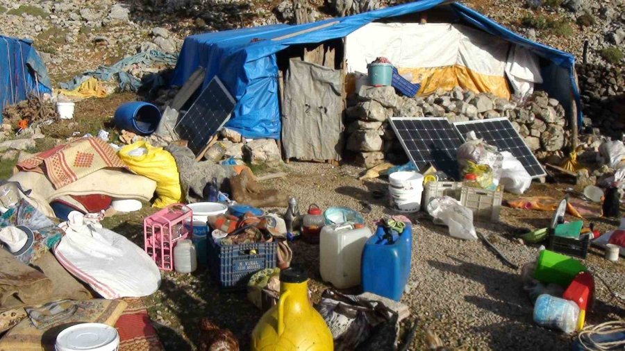 Antalya’da Yörüklerin Yayladan Dönüşü Başladı