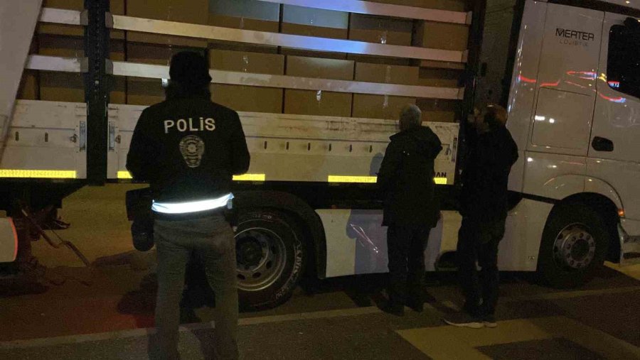 Pts Alarmı Veren Tır Polisi Harekete Geçirdi