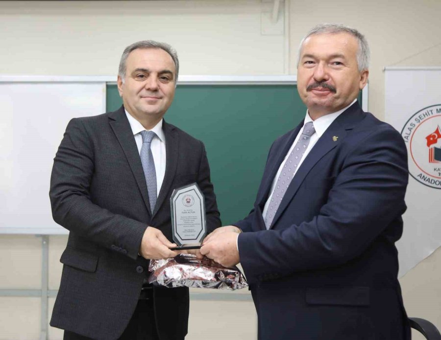 Rektör Prof. Dr. Altun, Talas Şehit Mahmut Yıldırım Anadolu Lisesi Öğrencileri İle Bir Araya Geldi