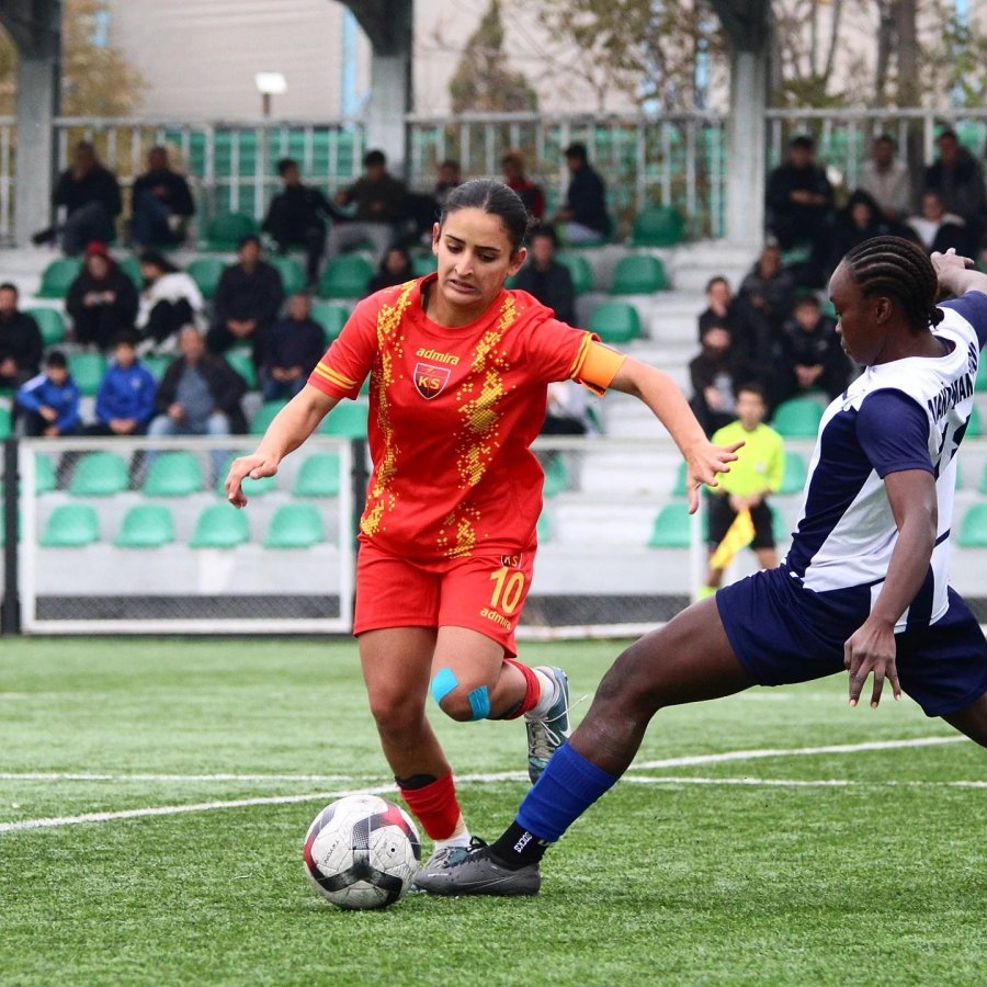 Kadınlar 1. Lig B Grubu: Kayseri Kadın Fk: 2 - Adana İdman Yurdu: 1