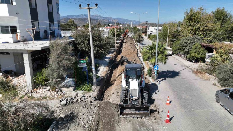 Kınık Ve Ova’da 40 Yıllık İçme Suyu Hattı Yenileniyor