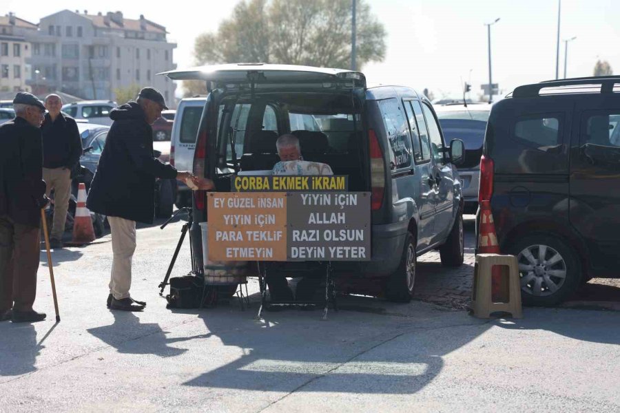 Bu Çorbadan İçenlerin Hesabı Sadece ’hayır Duası’